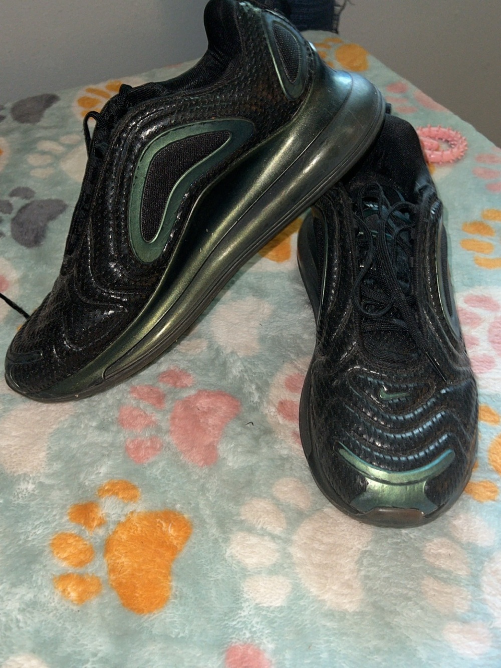 Nike Men's Black Athletic Sneakers with Iridescent Teal Accents